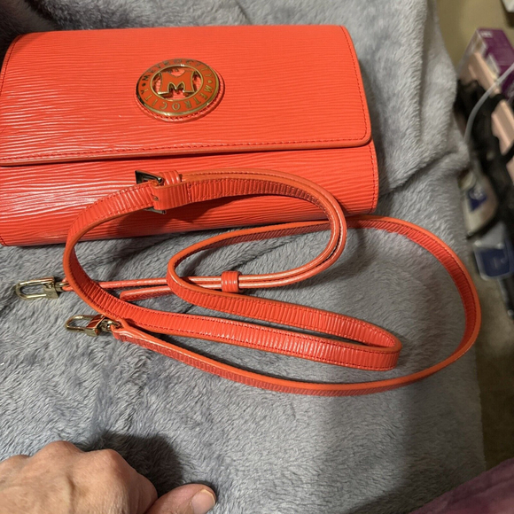 Metro City Handbag Clutch Crossbody With Strap coral orange - Picture 7 of 10